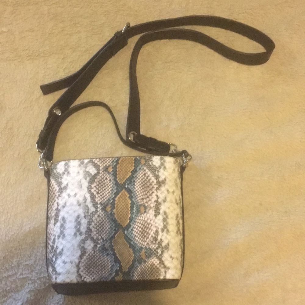Just fab. Crossbody snakeskin print bag
